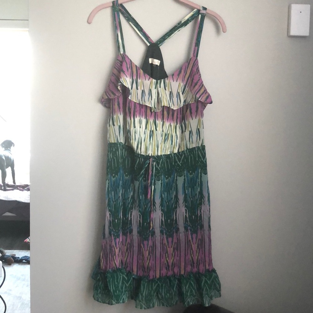 Gorgeous ruffle dress - Picture 2 of 8